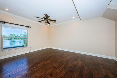 Condo in Saint Petersburg, Florida, 3 bedrooms № 1909091 - photo 25