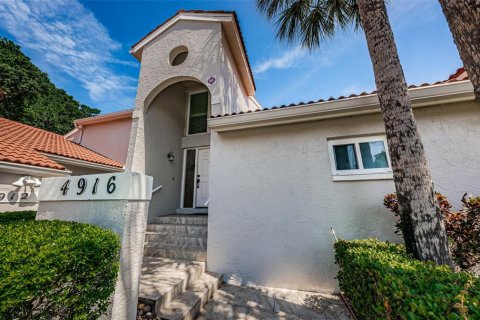 Condo in Saint Petersburg, Florida, 3 bedrooms № 1909091 - photo 22