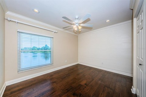 Condo in Saint Petersburg, Florida, 3 bedrooms № 1909091 - photo 18