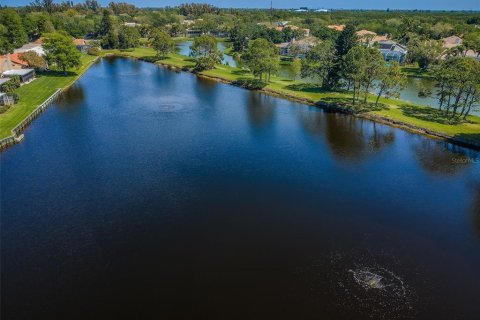 Condo in Saint Petersburg, Florida, 3 bedrooms № 1909091 - photo 20