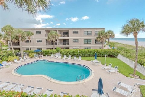 Condo in Belleair Beach, Florida, 2 bedrooms  № 1912226 - photo 3