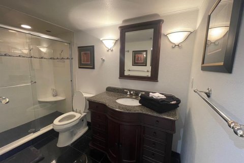 Condo in Belleair Beach, Florida, 2 bedrooms  № 1912226 - photo 18