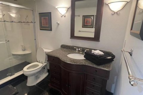 Condo in Belleair Beach, Florida, 2 bedrooms  № 1912226 - photo 17