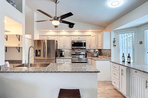 House in Spring Hill, Florida 3 bedrooms, 127.37 sq.m. № 1869000 - photo 8