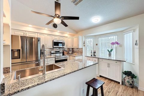 House in Spring Hill, Florida 3 bedrooms, 127.37 sq.m. № 1869000 - photo 7
