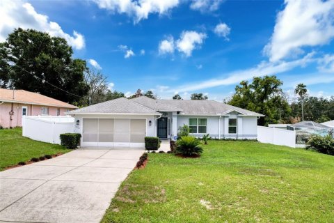House in Spring Hill, Florida 3 bedrooms, 127.37 sq.m. № 1869000 - photo 1