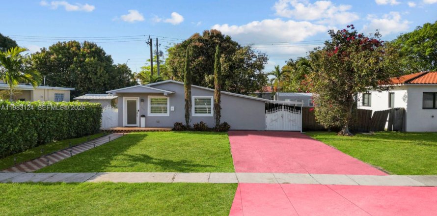 Casa en Hialeah, Florida 3 dormitorios, 143.81 m2 № 2045343