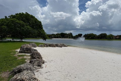 Copropriété à louer à Miami, Floride: 2 chambres, 85.84 m2 № 2397913 - photo 18