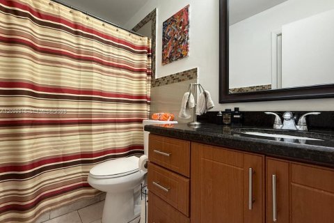 Copropriété à louer à Miami, Floride: 2 chambres, 85.84 m2 № 2397913 - photo 10