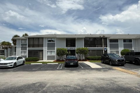 Copropriété à louer à Miami, Floride: 2 chambres, 85.84 m2 № 2397913 - photo 15