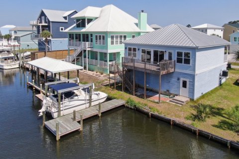 House in Panama City Beach, Florida 3 bedrooms, 108.97 sq.m. № 560917 - photo 1