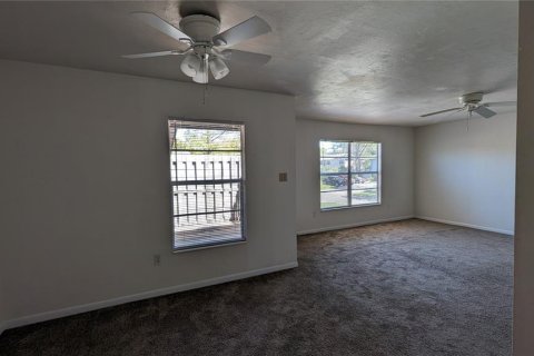 Condo in Gainesville, Florida, 2 bedrooms  № 1813306 - photo 4