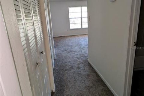 Condo in Gainesville, Florida, 2 bedrooms  № 1813306 - photo 9