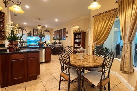Casa en venta en Orlando, Florida, 4 dormitorios, 247.03 m2 № 2427429 - foto 6