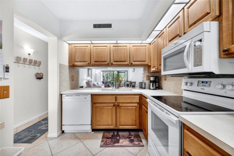 Condominio en venta en Saint Petersburg, Florida, 2 dormitorios, 85.01 m2 № 2200096 - foto 13