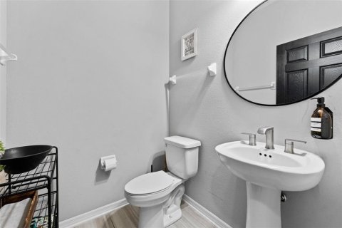 Touwnhouse à vendre à Wesley Chapel, Floride: 3 chambres, 173.26 m2 № 2210805 - photo 4
