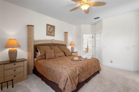 House in Davenport, Florida 4 bedrooms, 211.54 sq.m. № 1898586 - photo 23