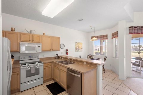 House in Davenport, Florida 4 bedrooms, 211.54 sq.m. № 1898586 - photo 16