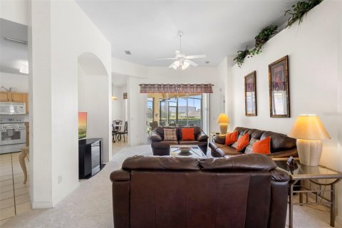 House in Davenport, Florida 4 bedrooms, 211.54 sq.m. № 1898586 - photo 9
