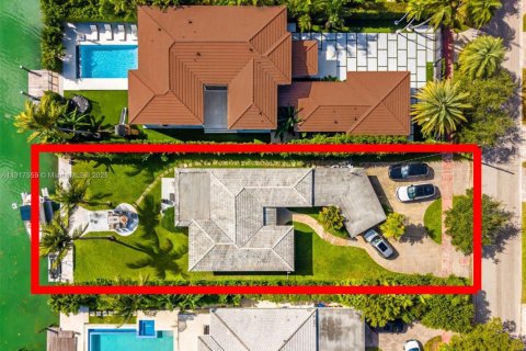 Купить виллу или дом в Майами-Бич, Флорида 2 спальни, 163.79м2, № 1973159 - фото 4
