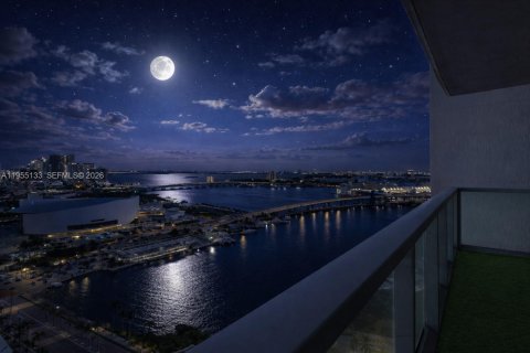 Condominio en venta en Miami, Florida, 1 dormitorio, 74.88 m2 № 2011960 - foto 15