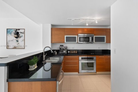 Condominio en venta en Miami, Florida, 1 dormitorio, 74.88 m2 № 2011960 - foto 7