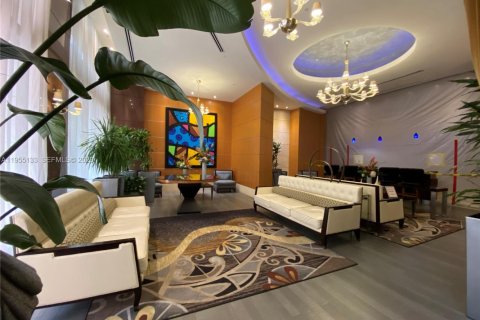 Condominio en venta en Miami, Florida, 1 dormitorio, 74.88 m2 № 2011960 - foto 24