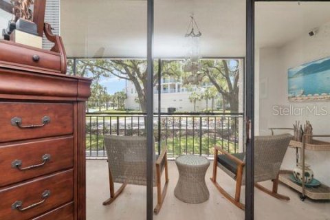 Condo in Belleair, Florida, 2 bedrooms № 2124789 - photo 27