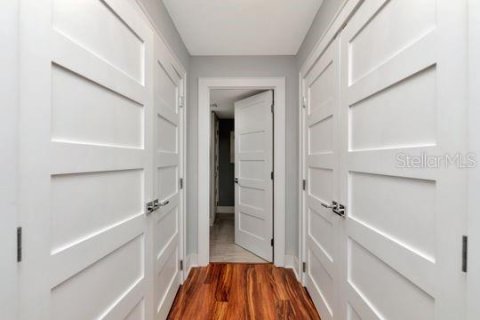 Condo in Belleair, Florida, 2 bedrooms № 2124789 - photo 22
