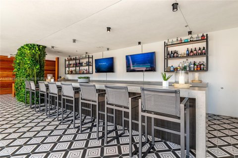 Condo in Miami, Florida, 3 bedrooms  № 1693713 - photo 6