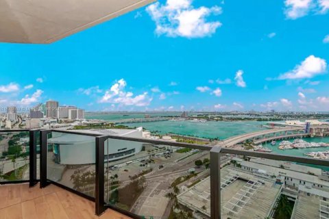 Condo in Miami, Florida, 3 bedrooms  № 1693713 - photo 12