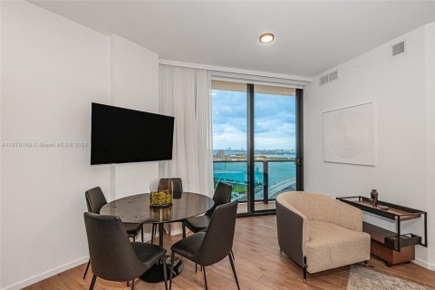 Condo in Miami, Florida, 3 bedrooms  № 1693713 - photo 22