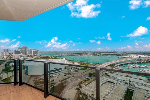 Condo in Miami, Florida, 3 bedrooms  № 1693713 - photo 18