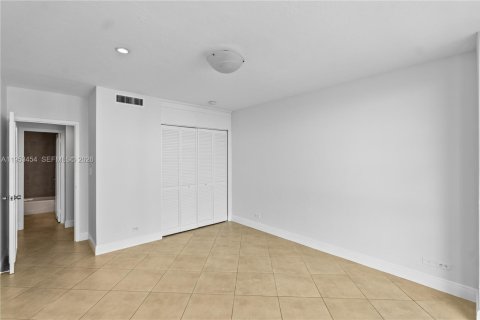 Condominio en venta en Miami, Florida, 3 dormitorios, 158.21 m2 № 2007867 - foto 18