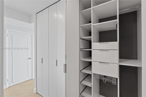 Condominio en venta en Miami, Florida, 3 dormitorios, 158.21 m2 № 2007867 - foto 25