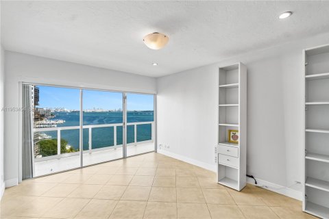 Condominio en venta en Miami, Florida, 3 dormitorios, 158.21 m2 № 2007867 - foto 26
