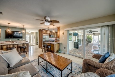 House in Punta Gorda, Florida 3 bedrooms, 169.27 sq.m. № 1717781 - photo 25