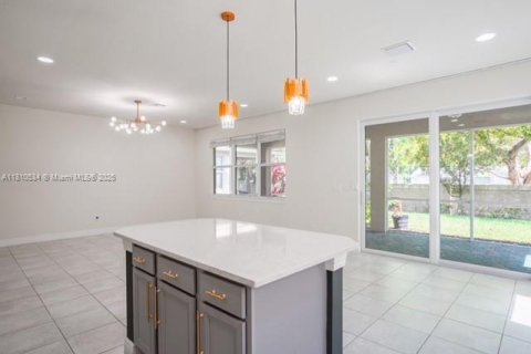 Casa en venta en Hollywood, Florida, 3 dormitorios, 174.75 m2 № 1874407 - foto 5