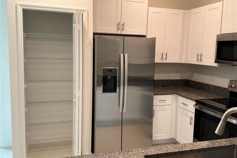 Townhouse in ANGELINE in Land O' Lakes, Florida 3 bedrooms, 154.78 sq.m. № 2258310 - photo 5