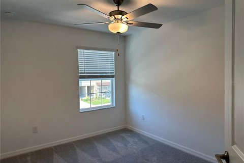 Townhouse in ANGELINE in Land O' Lakes, Florida 3 bedrooms, 154.78 sq.m. № 2258310 - photo 18