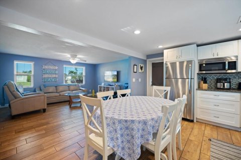 House in Sarasota, Florida 5 bedrooms, 245.54 sq.m. № 1831207 - photo 18