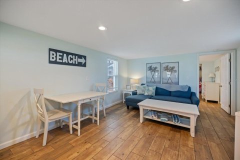 House in Sarasota, Florida 5 bedrooms, 245.54 sq.m. № 1831207 - photo 27