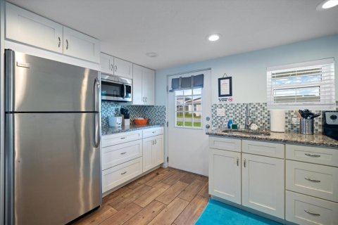 House in Sarasota, Florida 5 bedrooms, 245.54 sq.m. № 1831207 - photo 22