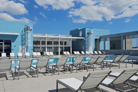 Condo in Doral, Florida, 1 bedroom  № 1887269 - photo 24