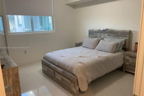 Condo in Doral, Florida, 1 bedroom  № 1887269 - photo 8