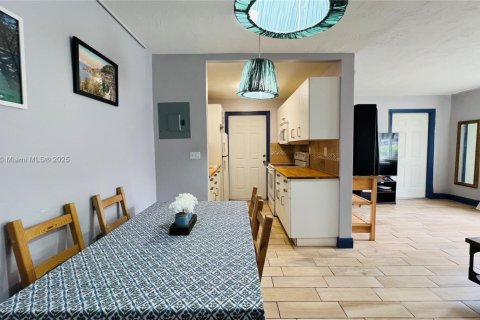 Condominio en venta en Miami Beach, Florida, 1 dormitorio, 59.46 m2 № 1944783 - foto 7