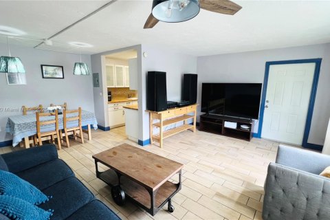 Condominio en venta en Miami Beach, Florida, 1 dormitorio, 59.46 m2 № 1944783 - foto 3