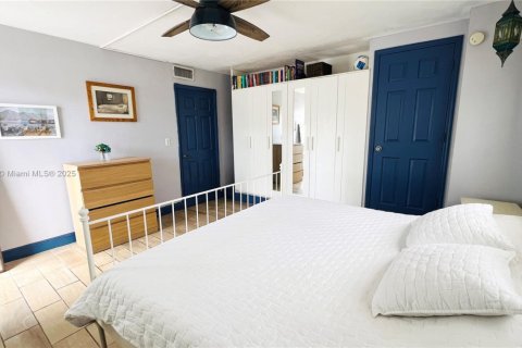 Condominio en venta en Miami Beach, Florida, 1 dormitorio, 59.46 m2 № 1944783 - foto 10