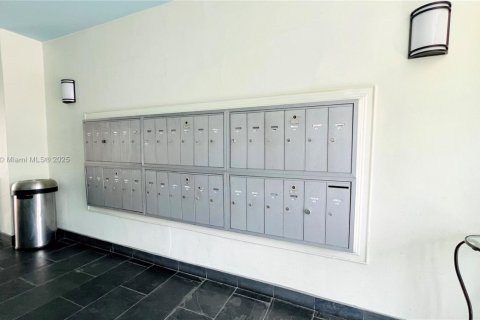 Condominio en venta en Miami Beach, Florida, 1 dormitorio, 59.46 m2 № 1944783 - foto 13