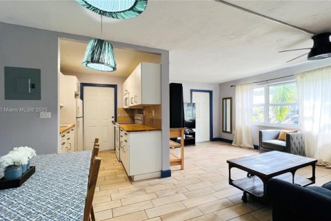 Condominio en venta en Miami Beach, Florida, 1 dormitorio, 59.46 m2 № 1944783 - foto 5